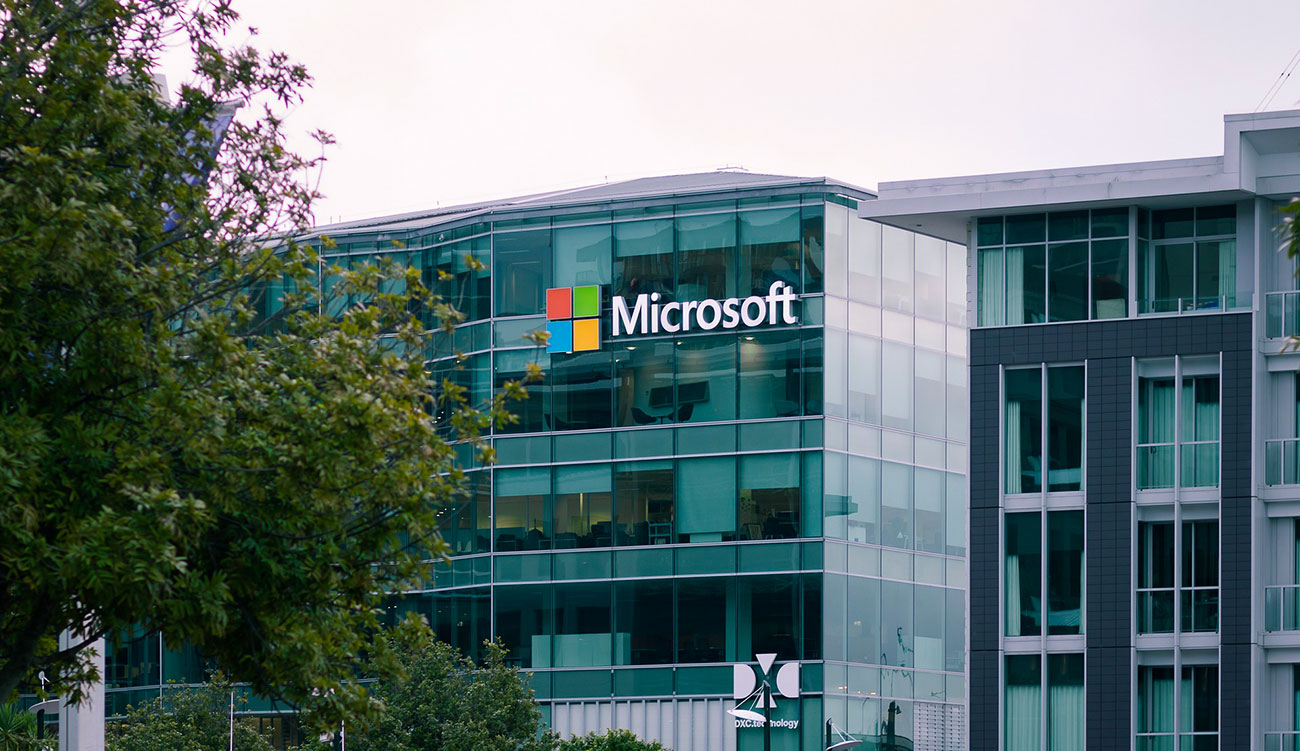 Microsoft investit 80 milliards de dollars pour façonner l’avenir de l