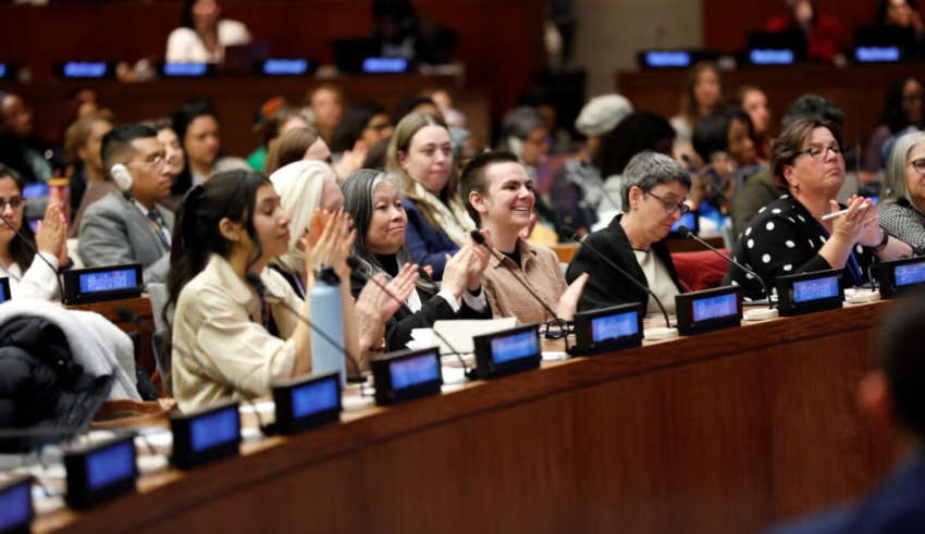 Femme des nations unies