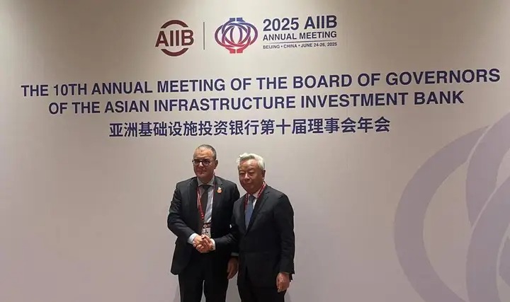 AIIB, China Eximbank et Huawei : les géants chinois de la finance et de la tech s'intéressent à la Tunisie