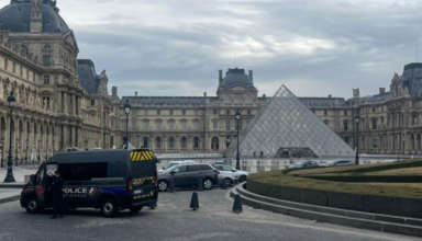 Braquage au musée du louvre