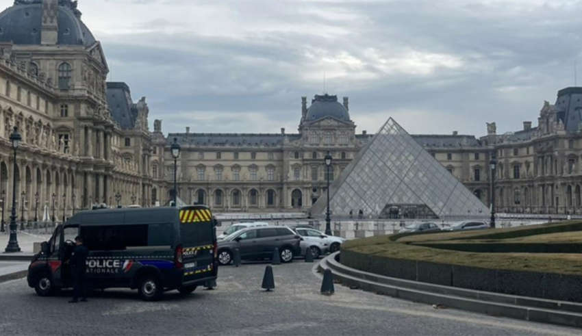 Braquage au musée du louvre