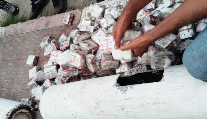 Drogue dans des bouteilles d'oxygène